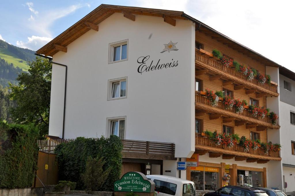 Edelweiss 3*