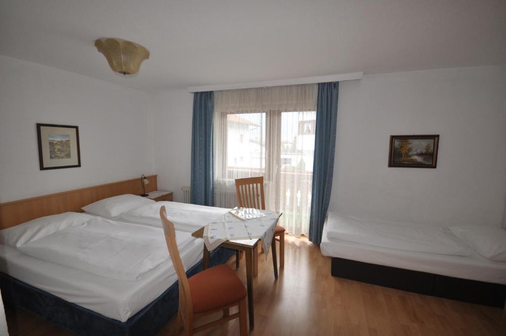 Gaestehaus Edelweiss Kolsass